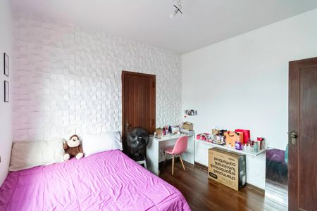 Casa à venda com 463m², 4 quartos e 5 vagasQuarto 2