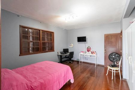 Casa à venda com 463m², 4 quartos e 5 vagasQuarto 1