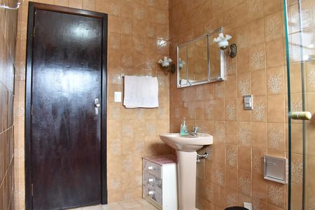 Casa à venda com 480m², 4 quartos e 3 vagasBanheiro 