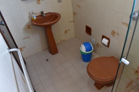 Casa à venda com 480m², 4 quartos e 3 vagasBanheiro da Suíte