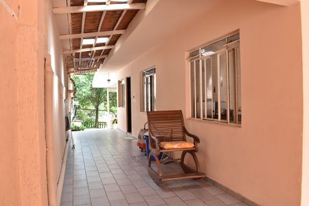 Casa à venda com 480m², 4 quartos e 3 vagasÁrea externa - Corredor
