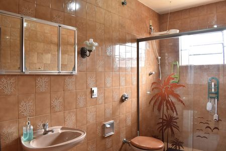Casa à venda com 480m², 4 quartos e 3 vagasBanheiro 
