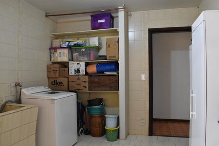 Casa à venda com 480m², 4 quartos e 3 vagasÁrea de Serviço