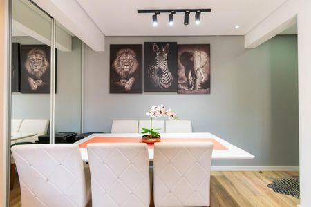 Apartamento à venda com 58m², 2 quartos e 1 vaga Apartamento à venda com 58m², 2 quartos e 1 vagaSala