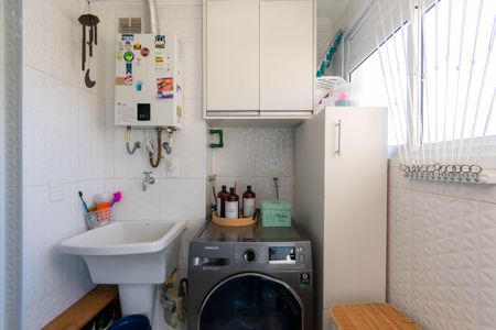 Apartamento à venda com 58m², 2 quartos e 1 vaga Apartamento à venda com 58m², 2 quartos e 1 vagaÁrea de Serviço