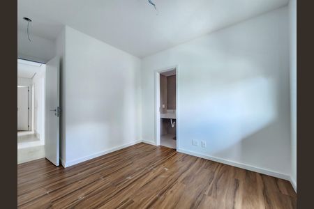 Apartamento à venda com 140m², 4 quartos e 4 vagasSuíte 2