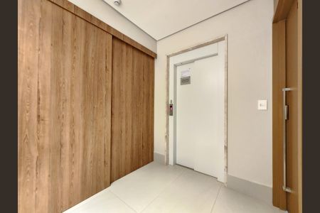 Apartamento à venda com 140m², 4 quartos e 4 vagasHall do apartamento