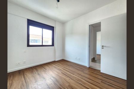 Apartamento à venda com 140m², 4 quartos e 4 vagasQuarto 2