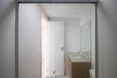 Apartamento para alugar com 63m², 2 quartos e 1 vaga Apartamento para alugar com 63m², 2 quartos e 1 vagaBanheiro da Suite