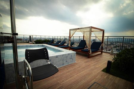 Apartamento para alugar com 63m², 2 quartos e 1 vaga Apartamento para alugar com 63m², 2 quartos e 1 vagaÁrea comum - Piscina