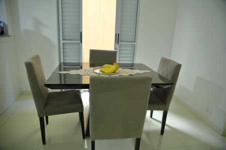 Casa à venda com 172m², 3 quartos e 2 vagasCopa