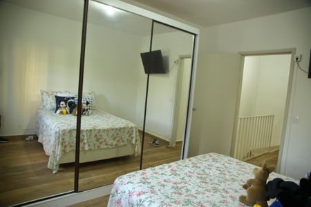 Casa à venda com 172m², 3 quartos e 2 vagasSuíte