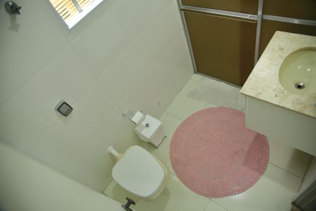 Casa à venda com 172m², 3 quartos e 2 vagasBanheiro/Suíte