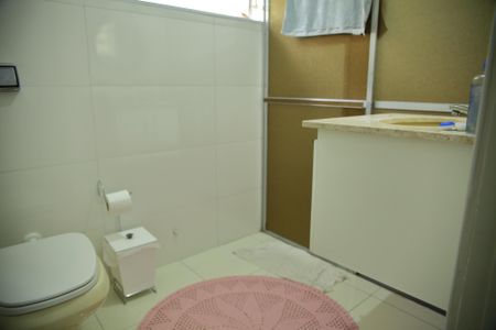 Casa à venda com 172m², 3 quartos e 2 vagasBanheiro/Suíte