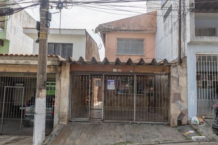 Casa à venda com 300m², 4 quartos e 2 vagasFachada + placa