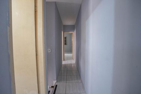 Casa à venda com 300m², 4 quartos e 2 vagasCorredor