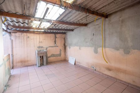 Casa à venda com 300m², 4 quartos e 2 vagasÁrea de serviço 2