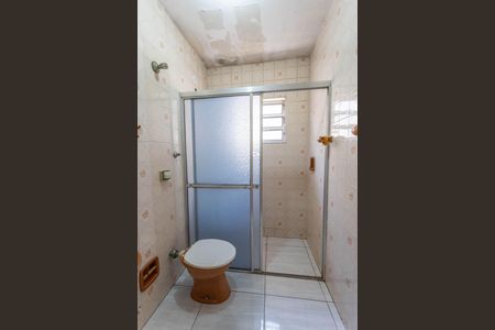 Casa à venda com 300m², 4 quartos e 2 vagasBanheiro 1