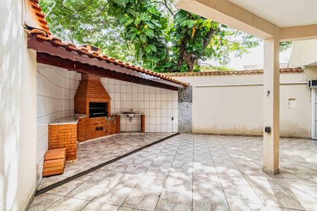 Casa para alugar com 250m², 3 quartos e 2 vagas Casa para alugar com 250m², 3 quartos e 2 vagasChurrasqueira