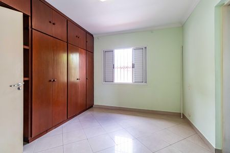 Casa para alugar com 250m², 3 quartos e 2 vagas Casa para alugar com 250m², 3 quartos e 2 vagasSuíte
