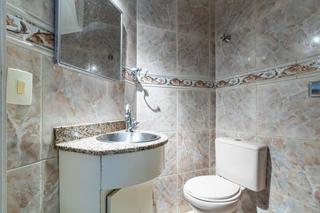 Casa para alugar com 250m², 3 quartos e 2 vagas Casa para alugar com 250m², 3 quartos e 2 vagasLavabo