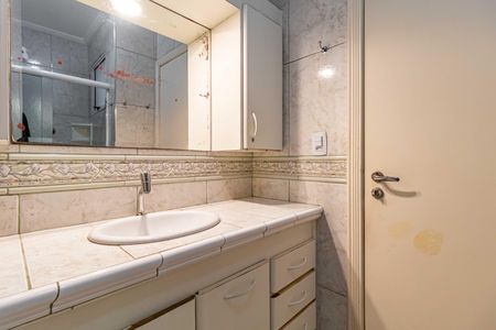 Casa para alugar com 250m², 3 quartos e 2 vagas Casa para alugar com 250m², 3 quartos e 2 vagasBanheiro social