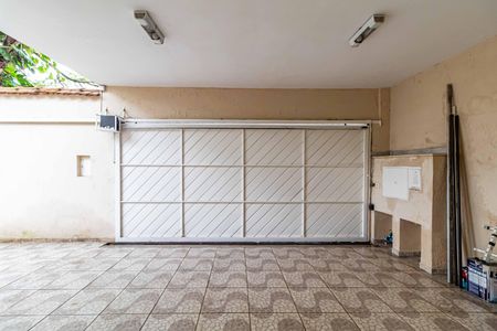 Casa para alugar com 250m², 3 quartos e 2 vagas Casa para alugar com 250m², 3 quartos e 2 vagasÁrea externa / Garagem