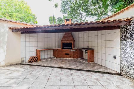 Casa para alugar com 250m², 3 quartos e 2 vagas Casa para alugar com 250m², 3 quartos e 2 vagasChurrasqueira