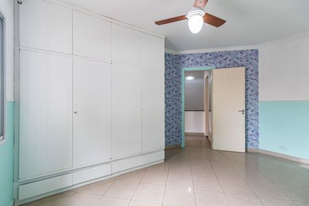 Casa para alugar com 250m², 3 quartos e 2 vagas Casa para alugar com 250m², 3 quartos e 2 vagasQuarto 02