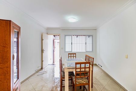 Casa para alugar com 250m², 3 quartos e 2 vagas Casa para alugar com 250m², 3 quartos e 2 vagasSala