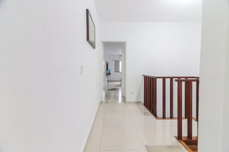 Casa à venda com 200m², 4 quartos e 2 vagasCorredor Quartos