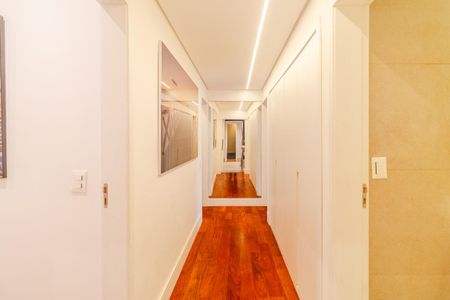 Apartamento à venda com 158m², 3 quartos e 1 vagaCorredor