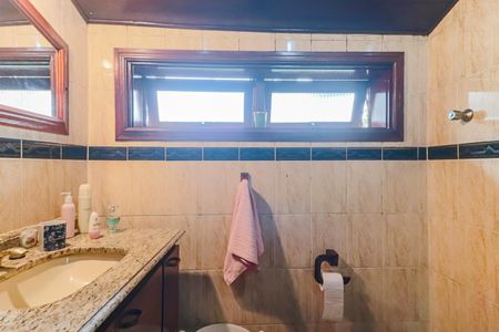 Casa à venda com 236m², 4 quartos e 5 vagasBanheiro da Suíte 1