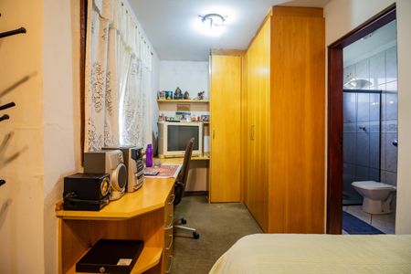 Casa à venda com 236m², 4 quartos e 5 vagasSuite 03