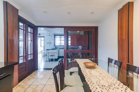Casa à venda com 236m², 4 quartos e 5 vagasCozinha