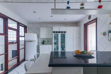 Casa à venda com 236m², 4 quartos e 5 vagasCozinha