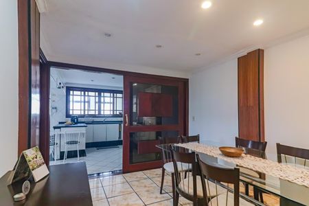 Casa à venda com 236m², 4 quartos e 5 vagasCozinha