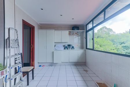 Casa à venda com 236m², 4 quartos e 5 vagasÁrea de Serviço