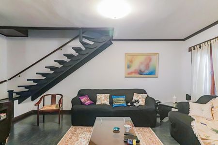Casa à venda com 236m², 4 quartos e 5 vagasSala