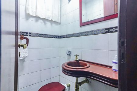 Casa à venda com 236m², 4 quartos e 5 vagasLavabo