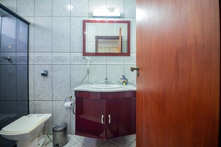 Casa à venda com 236m², 4 quartos e 5 vagasBanheiro da Suíte 3