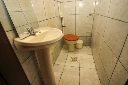 Casa à venda com 146m², 4 quartos e 2 vagasBanheiro 2