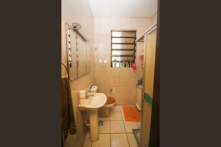 Casa à venda com 146m², 4 quartos e 2 vagasBanheiro 1