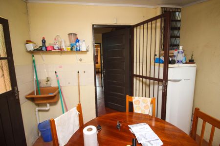 Casa à venda com 146m², 4 quartos e 2 vagasÁrea de Serviço