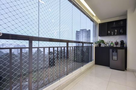 Apartamento à venda com 69m², 3 quartos e 2 vagasVaranda