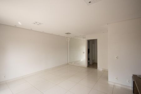 Casa de condomínio à venda com 180m², 3 quartos e 2 vagas Casa de condomínio à venda com 180m², 3 quartos e 2 vagasSala