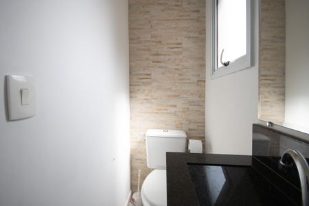 Casa de condomínio à venda com 180m², 3 quartos e 2 vagas Casa de condomínio à venda com 180m², 3 quartos e 2 vagasLavabo 2