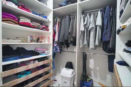 Casa à venda com 300m², 3 quartos e 2 vagasCloset