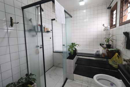 Casa à venda com 650m², 4 quartos e 2 vagasBanheiro