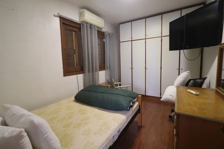 Casa à venda com 650m², 4 quartos e 2 vagasQuarto 4